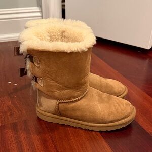 Kids UGGS with bows